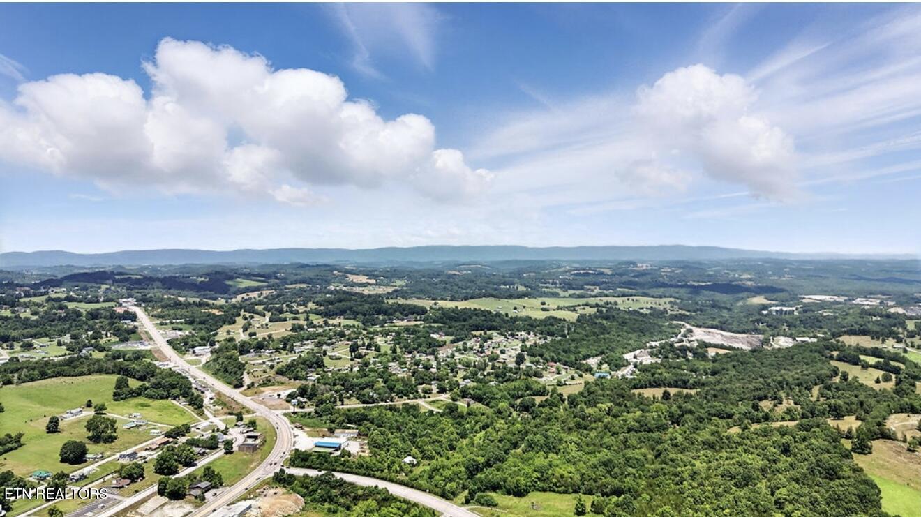 307 Old Kentucky Road Tazewell, TN 37879 - Photo 17 of 20 IMG_6256