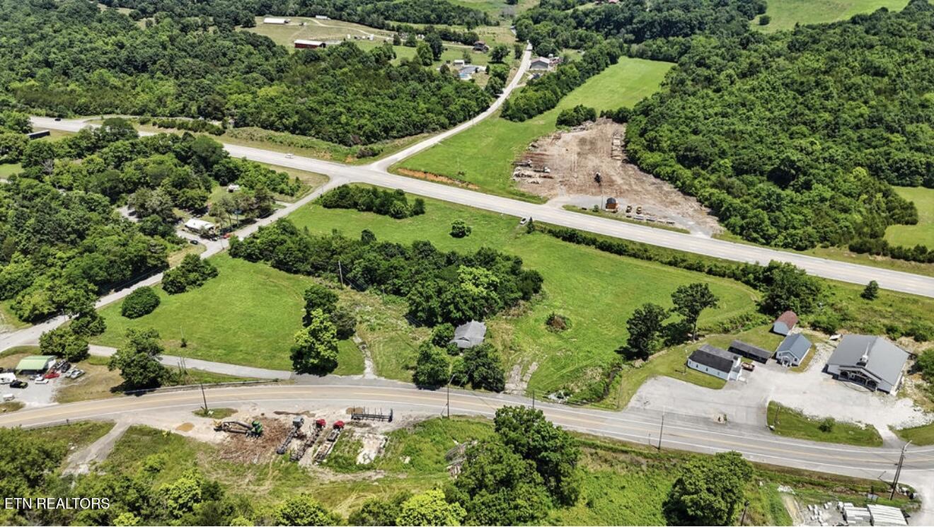 307 Old Kentucky Road Tazewell, TN 37879 - Photo 5 of 20 IMG_6269