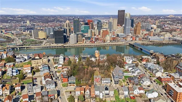 $549,900 | 229 Grandview Avenue, Unit 3, Pittsburgh, PA 15211
