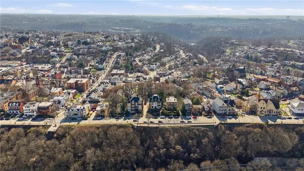 $549,900 | 229 Grandview Avenue, Unit 3, Pittsburgh, PA 15211