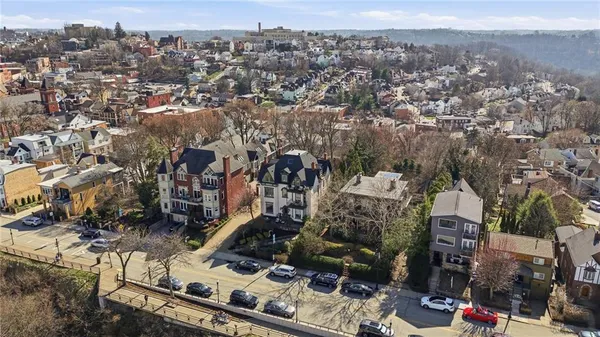 $549,900 | 229 Grandview Avenue, Unit 3, Pittsburgh, PA 15211