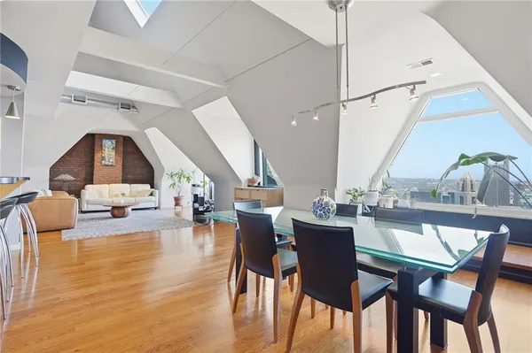 $549,900 | 229 Grandview Avenue, Unit 3, Pittsburgh, PA 15211