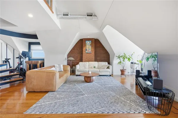 $549,900 | 229 Grandview Avenue, Unit 3, Pittsburgh, PA 15211