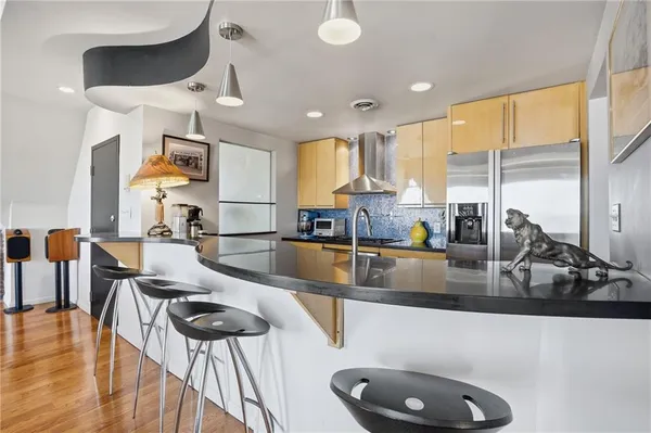 $549,900 | 229 Grandview Avenue, Unit 3, Pittsburgh, PA 15211