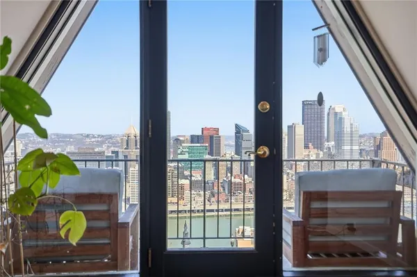 $549,900 | 229 Grandview Avenue, Unit 3, Pittsburgh, PA 15211