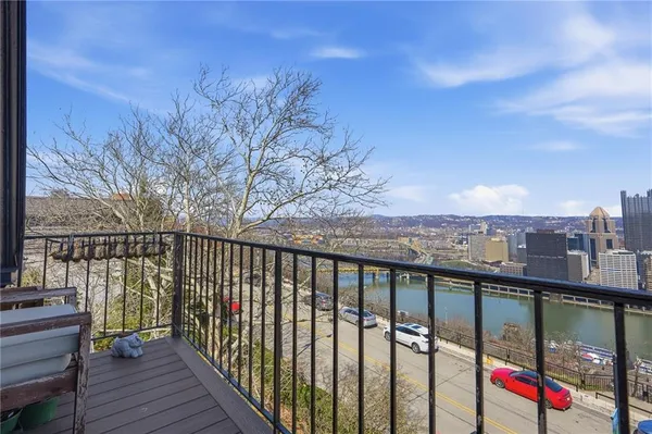 $549,900 | 229 Grandview Avenue, Unit 3, Pittsburgh, PA 15211