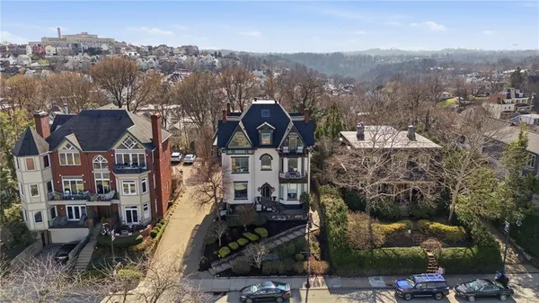 $549,900 | 229 Grandview Avenue, Unit 3, Pittsburgh, PA 15211