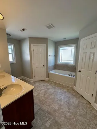 $1,650 | 305 Falcon Bridge Drive, New Bern, NC 28560