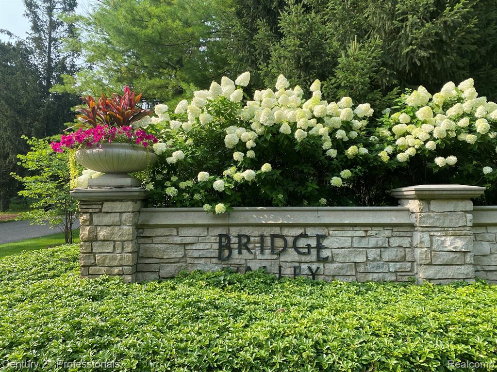 7795 Fieldstone Ridge Clarkston, MI 48348 - Photo 1 of 9 Gallery Image 1