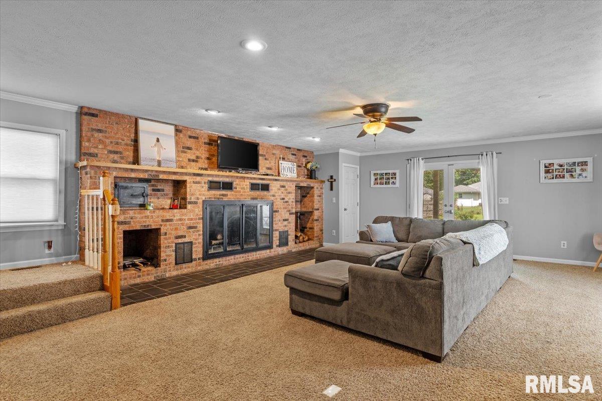 97 Circle Drive Springfield, IL 62703 - Photo 11 of 42 Gallery Image 11