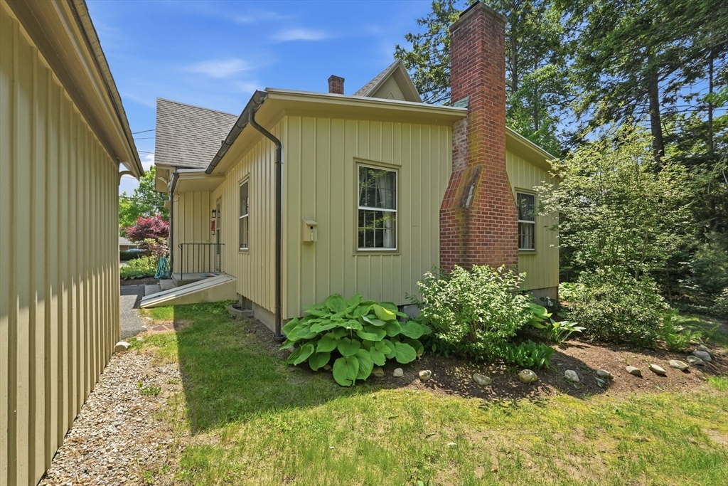 38 Round Hill Road Northampton, MA 01060 - Photo 38 of 42
