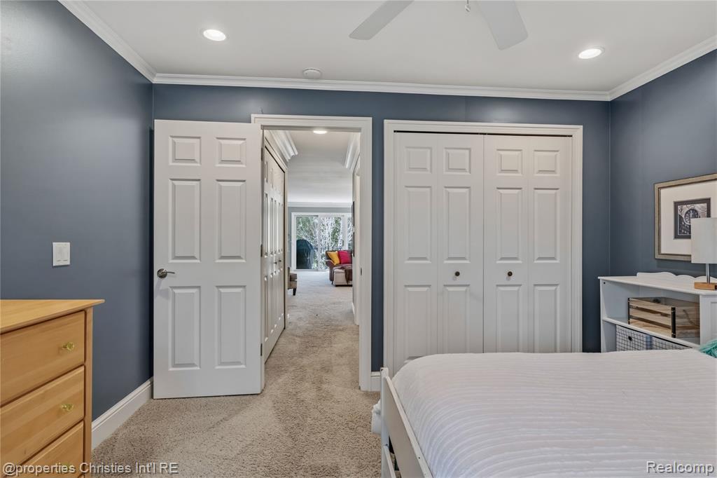 1695 Huntington Park Rochester Hills, MI 48309 - Photo 38 of 54