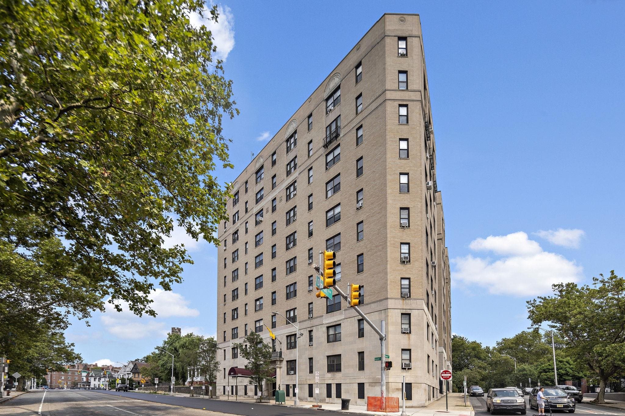 2600 John F. Kennedy Boulevard, Unit 7F Jersey City, NJ 07306 - Photo 16 of 22 a view of a large building