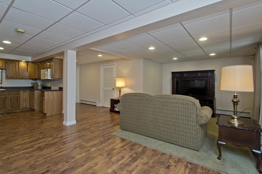 44 Kinsley Road Acton, MA 01720 - Photo 28 of 36