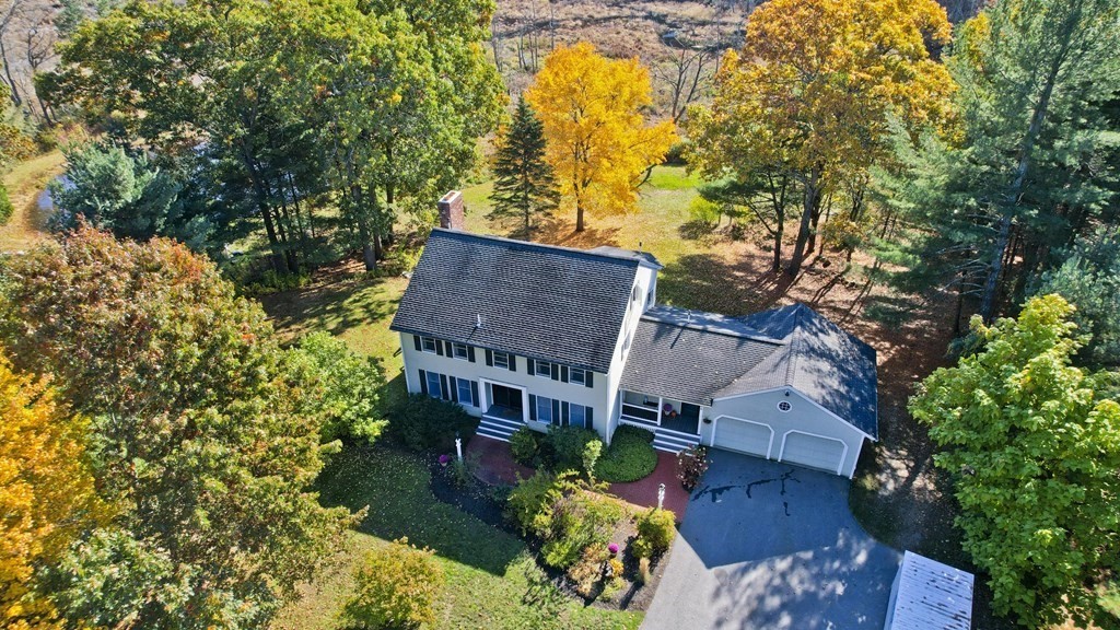 44 Kinsley Road Acton, MA 01720 - Photo 4 of 36