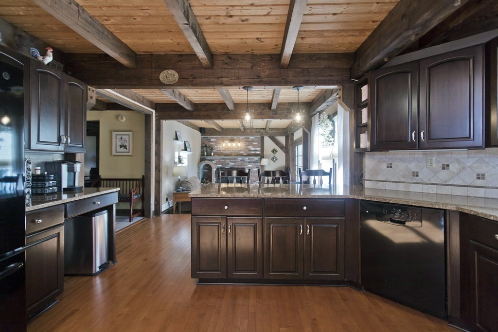 44 Kinsley Road Acton, MA 01720 - Photo 6 of 36