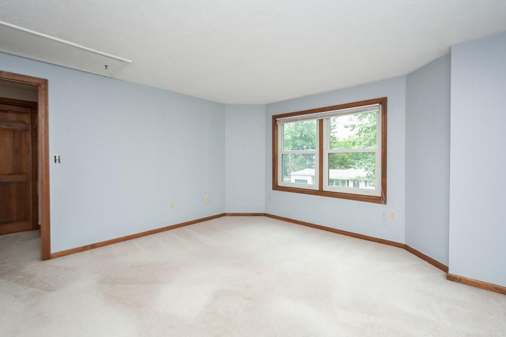 14 Samoset Road Worcester, MA 01604 - Photo 3 of 27 Gallery Image 3