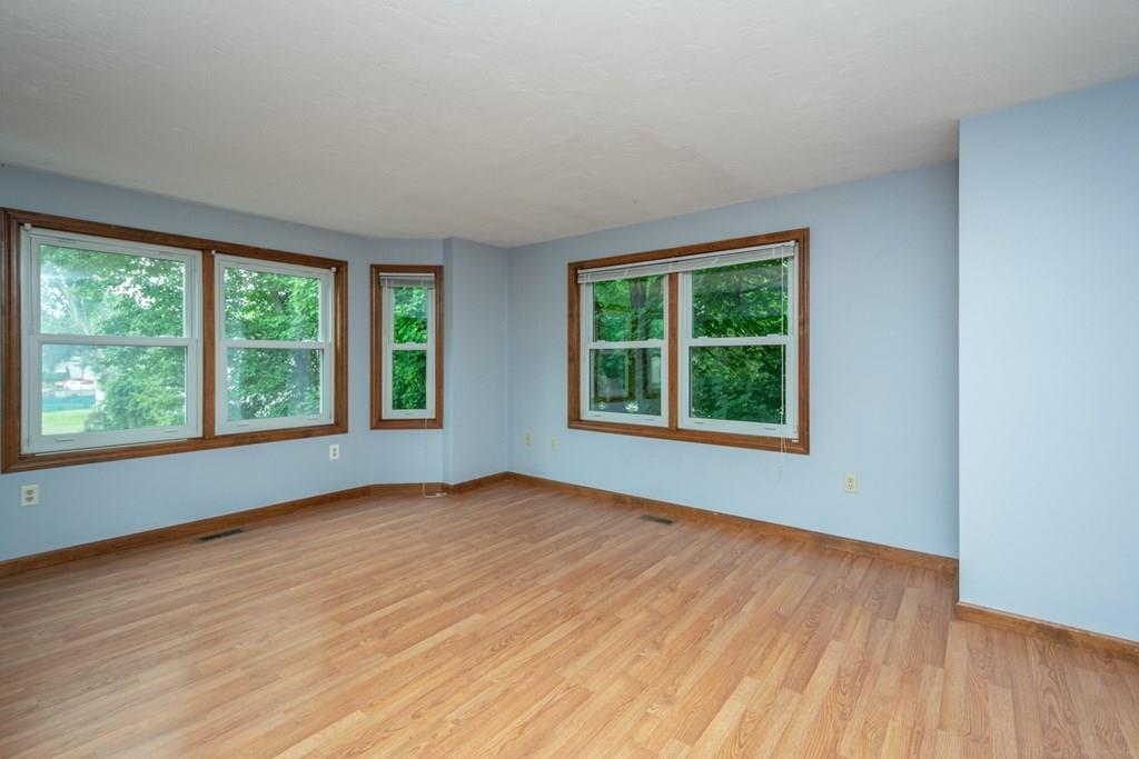 14 Samoset Road Worcester, MA 01604 - Photo 6 of 27 Gallery Image 6