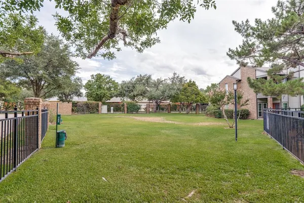 $1,900 | 4067 Beltway Drive, Unit 111, Addison, TX 75001