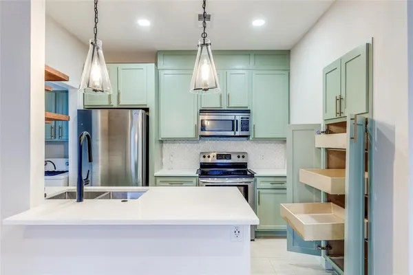 $1,900 | 4067 Beltway Drive, Unit 111, Addison, TX 75001