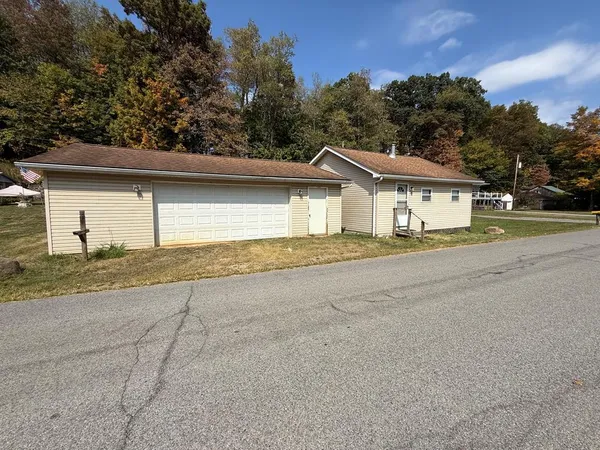 $60,000 | 230 Causeway Drive, Franklin, PA 16323