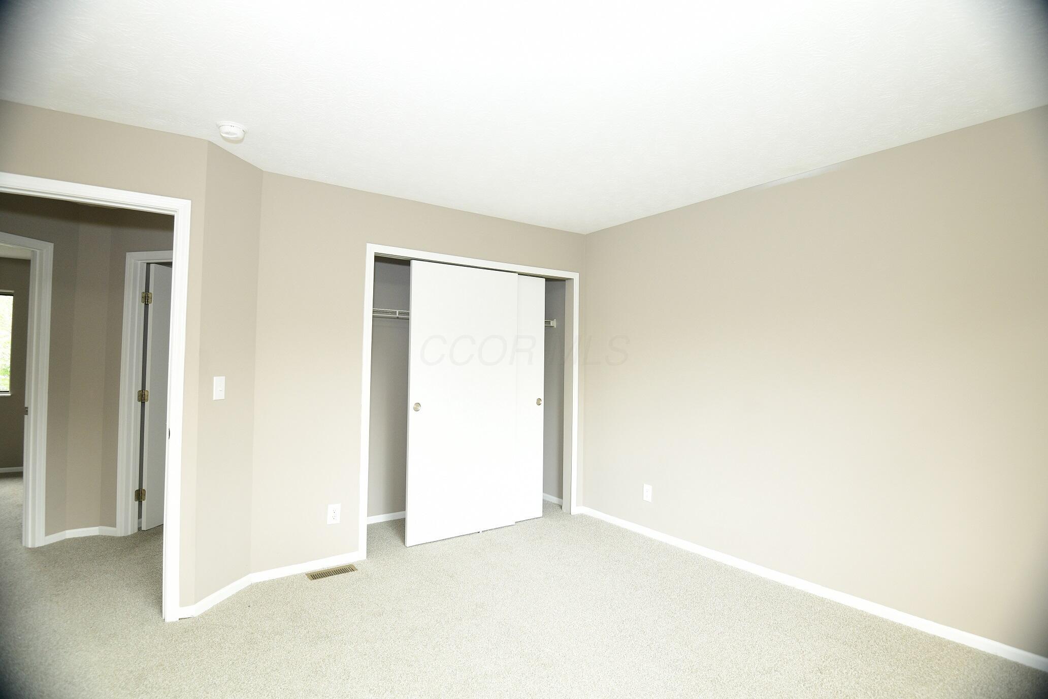2730 Raphael Drive Columbus, OH 43232 - Photo 6 of 17 6