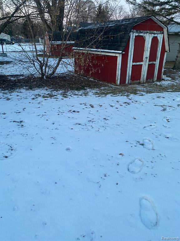 2138 Center Road Burton, MI 48509 - Photo 15 of 15 Gallery Image 15
