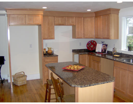 187 Robin Hill Road Chelmsford, MA 01824 - Photo 3 of 25 Gallery Image 3