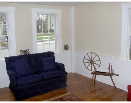 187 Robin Hill Road Chelmsford, MA 01824 - Photo 5 of 25 Gallery Image 5