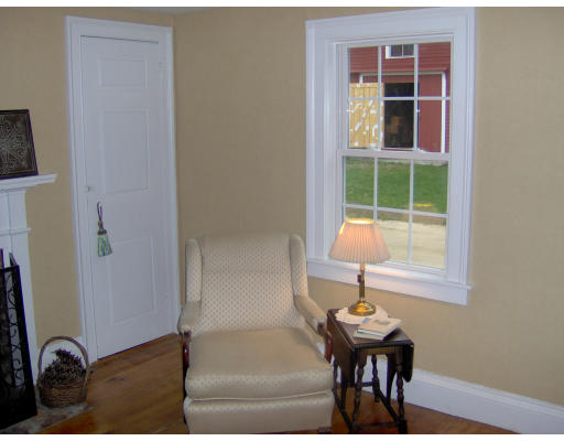 187 Robin Hill Road Chelmsford, MA 01824 - Photo 8 of 25 Gallery Image 8
