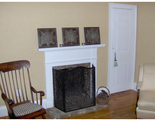 187 Robin Hill Road Chelmsford, MA 01824 - Photo 9 of 25 Gallery Image 9