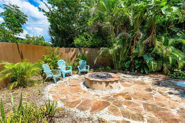 $2,650 | 3709 Alden Way, Sarasota, FL 34232