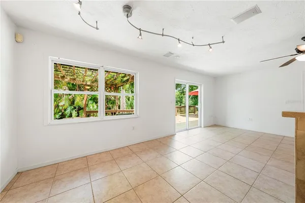 $2,650 | 3709 Alden Way, Sarasota, FL 34232