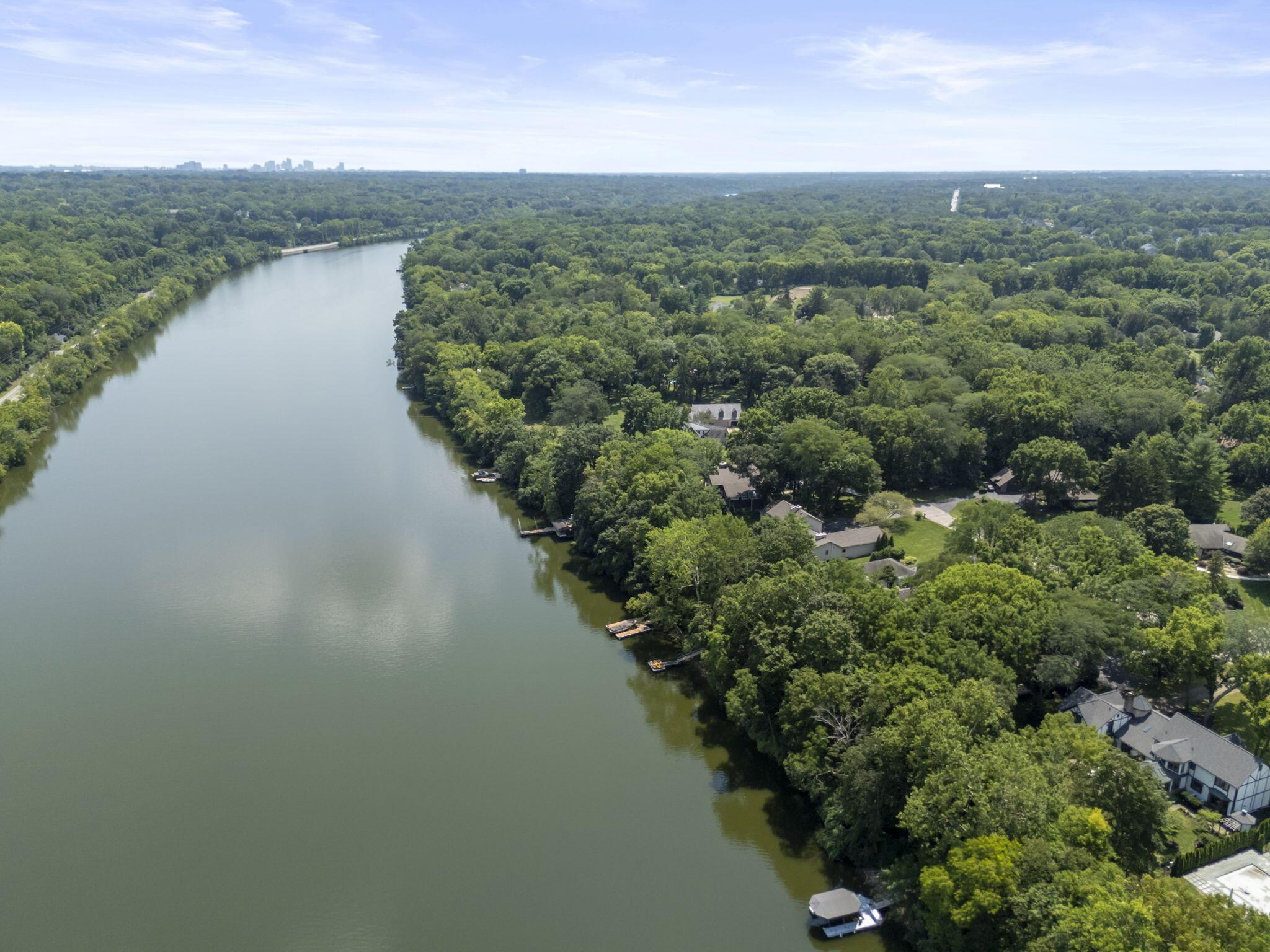 4500 Dublin Road, Unit 452 Columbus, OH 43221 - Photo 60 of 60 4500 River 2