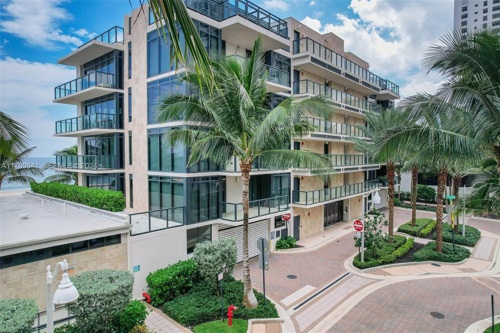 2205 South Surf Road, Unit 3A Hollywood, FL 33019 - Photo 37 of 58