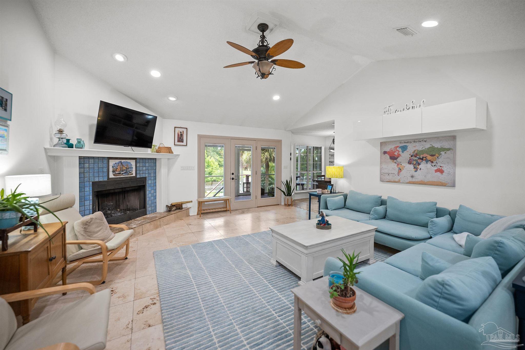 8132 Glenview Road Milton, FL 32583 - Photo 4 of 48