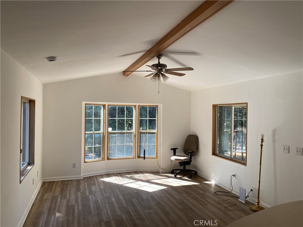 14650 Nimshew Road Magalia, CA 95954 - Photo 4 of 22 a room with bed closet and window