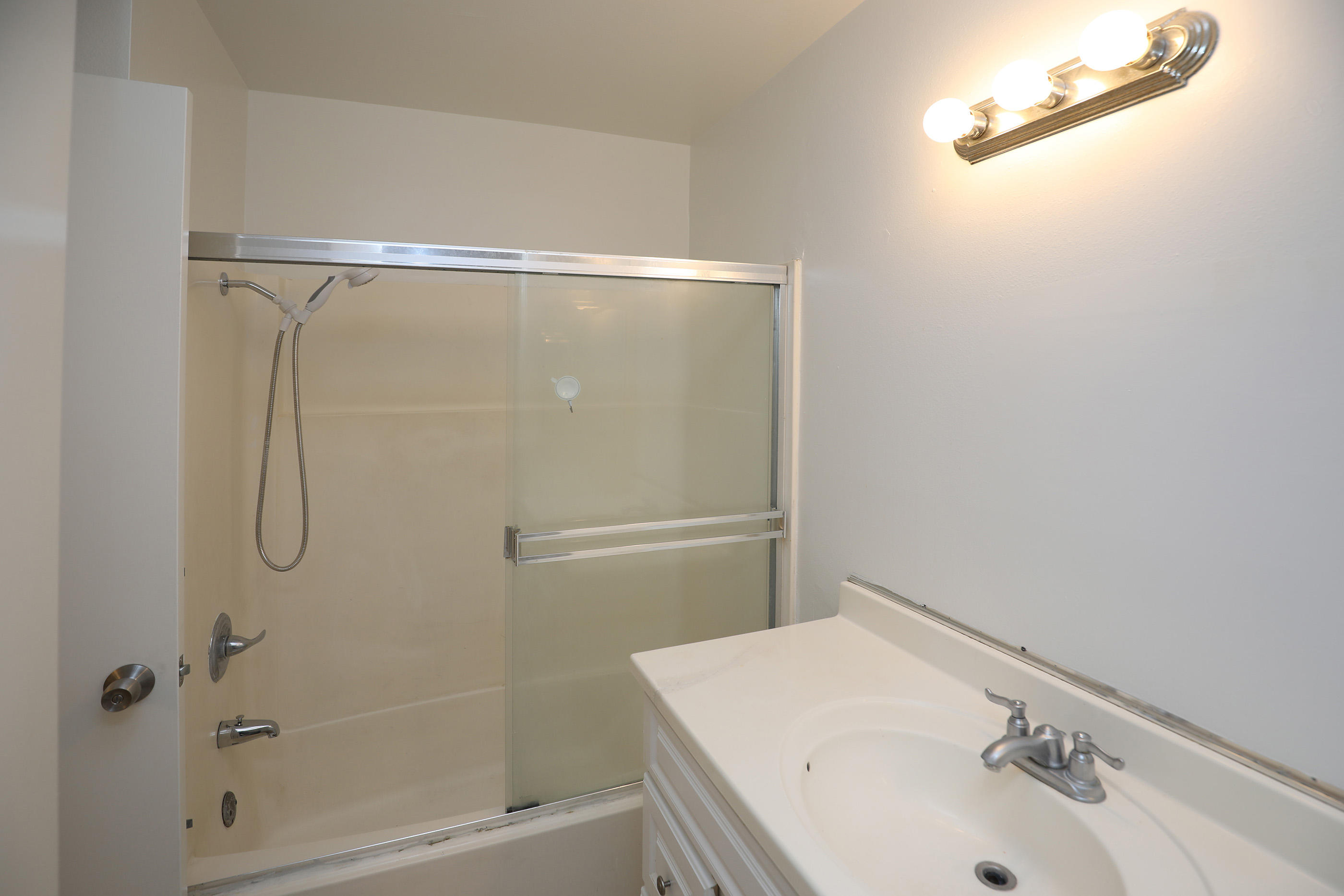 7320 Davenport Road Goleta, CA 93117 - Photo 17 of 18 a bathroom with a sink and a mirror