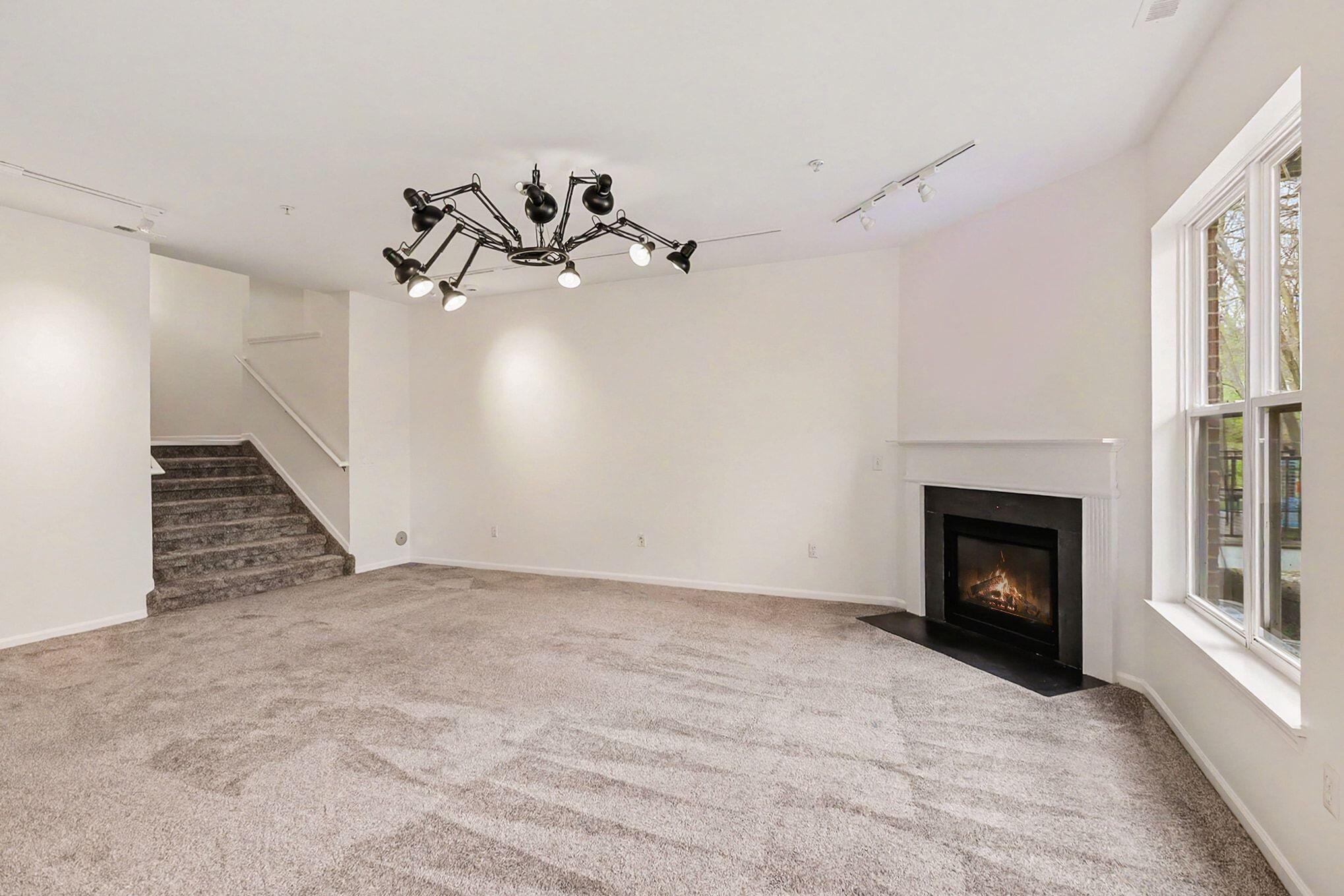 3157 Asher Road Ann Arbor, MI 48104 - Photo 11 of 36 009_file_9611