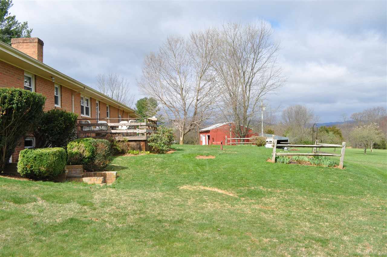 363 Varner Road Churchville, VA 24421 - Photo 7 of 17 a backyard of a house with lots of green space