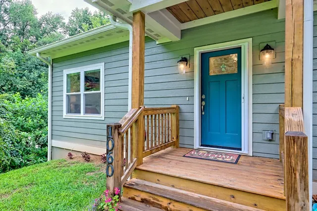 $749,000 | 1060 Chatuge Village Circle, Hayesville, NC 28904