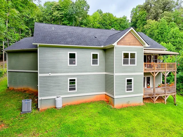 $749,000 | 1060 Chatuge Village Circle, Hayesville, NC 28904