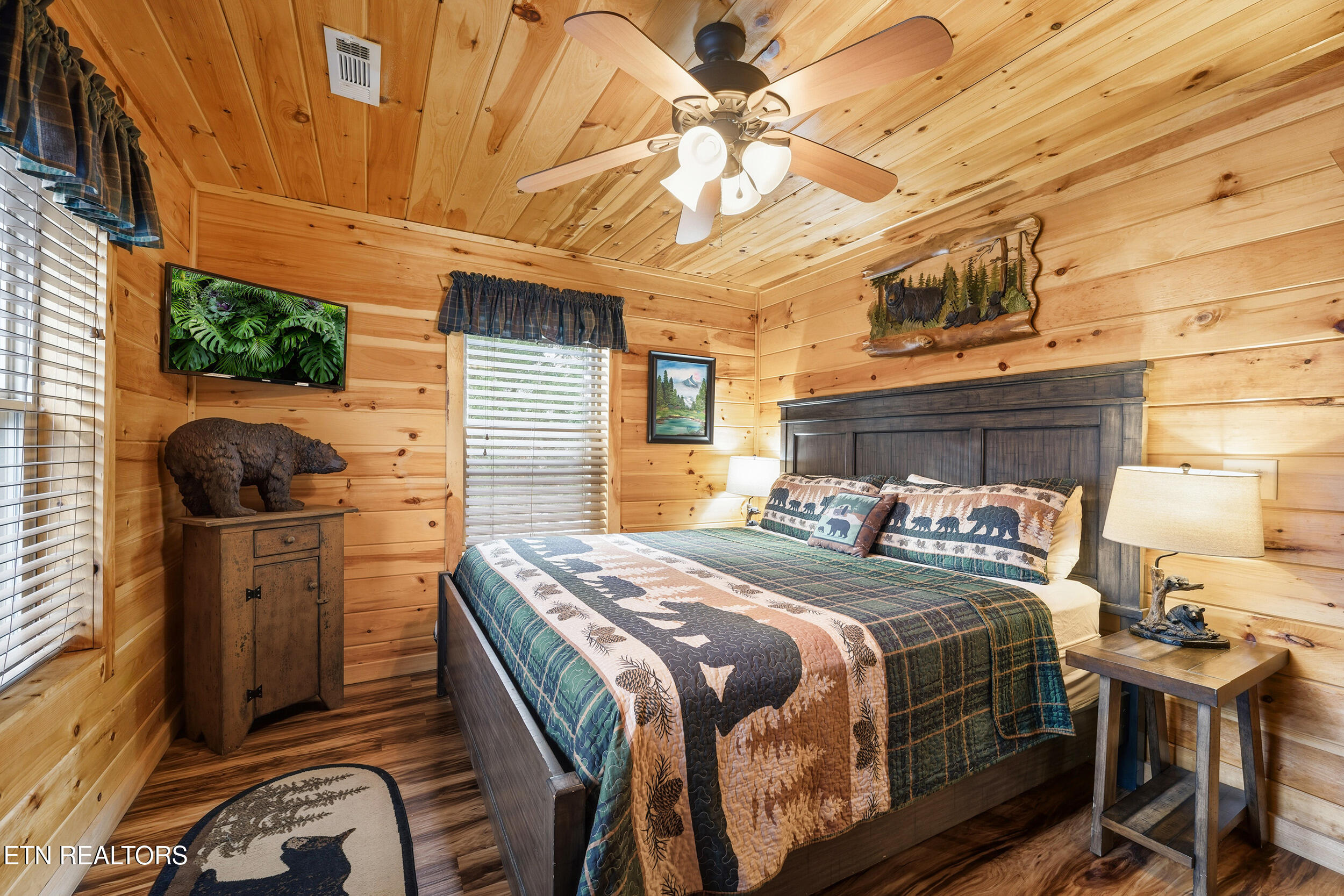 2756 Murray Ridge Road Sevierville, TN 37876 - Photo 10 of 27 Bedroom 1