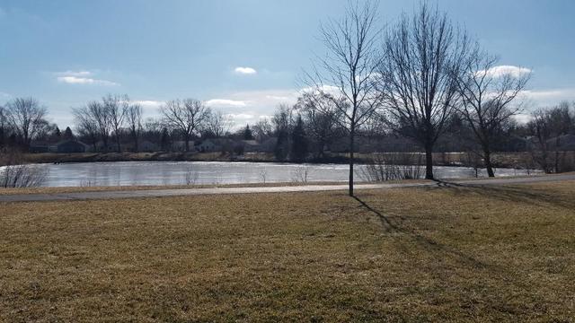 133 Heathgate Road Montgomery, IL 60538 - Photo 11 of 34 a view of a park with large trees