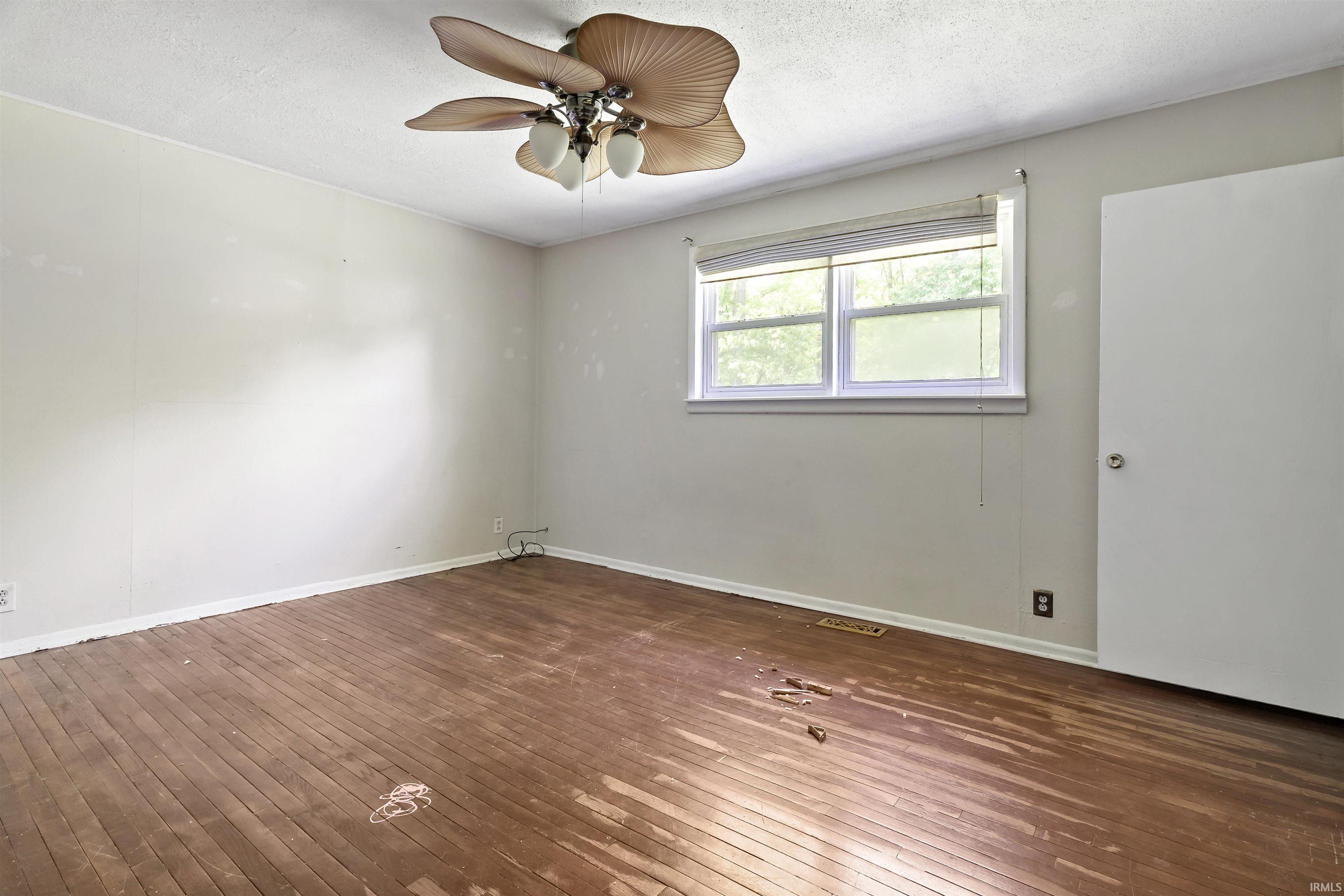 102 East Main Street Fairmount, IN 46928 - Photo 12 of 21