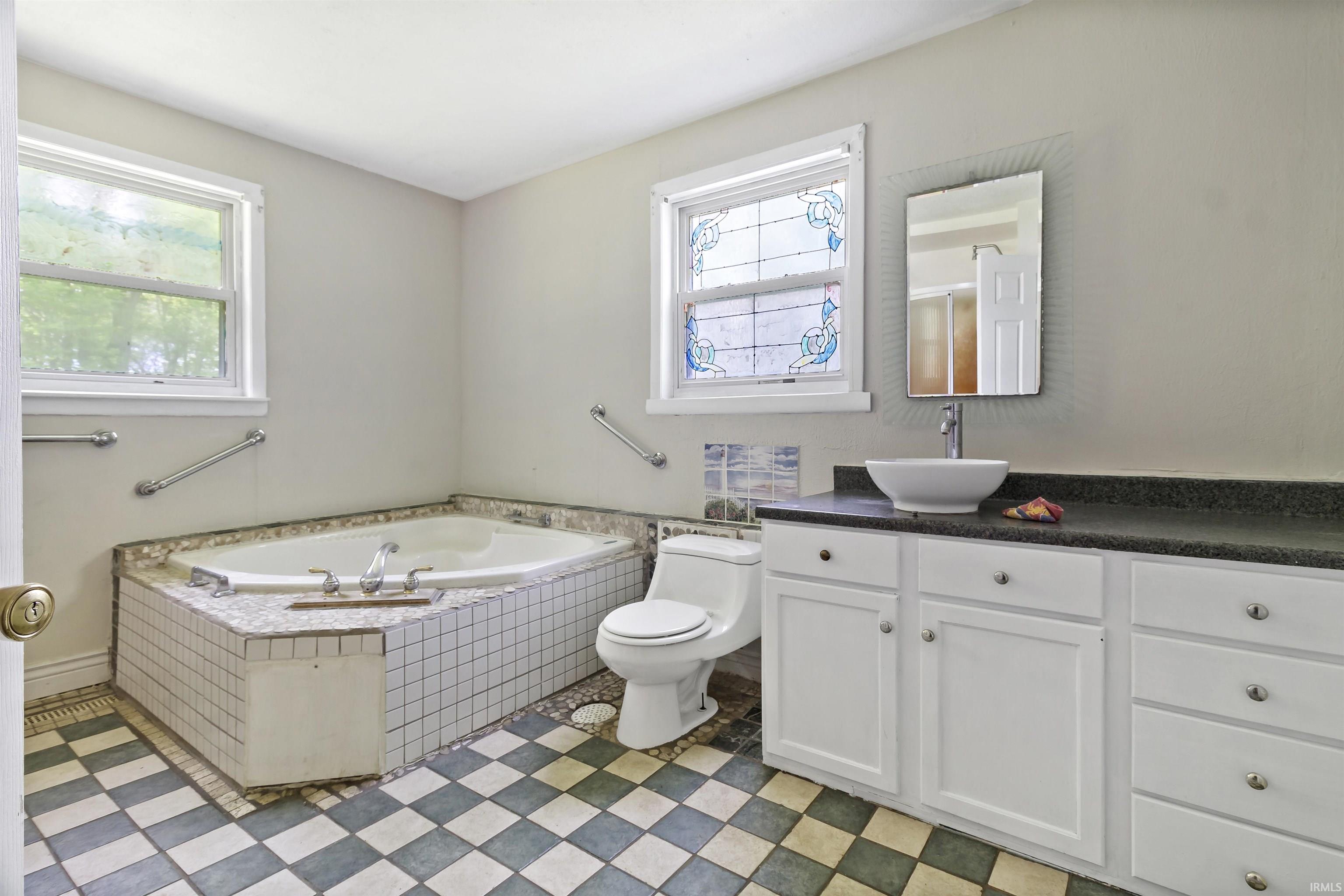 102 East Main Street Fairmount, IN 46928 - Photo 15 of 21