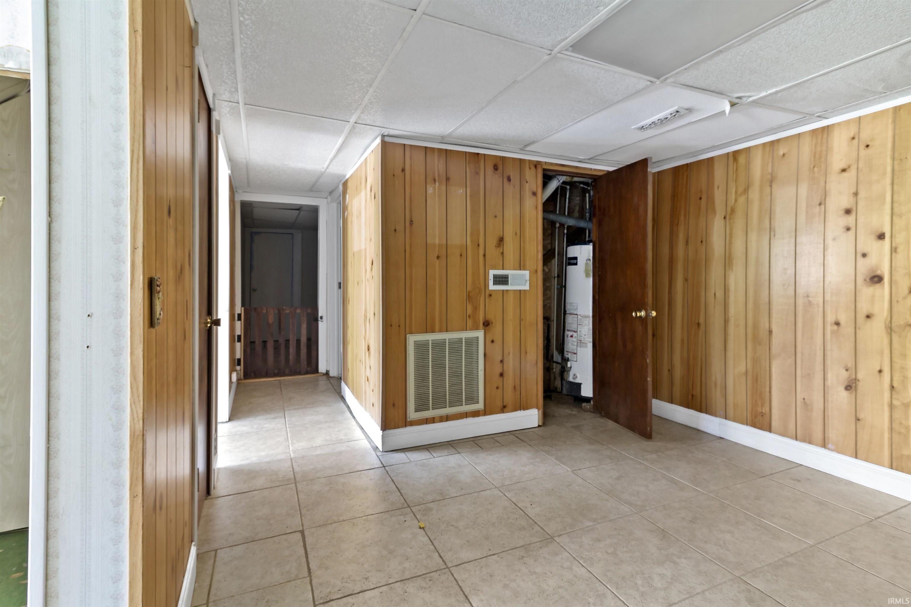 102 East Main Street Fairmount, IN 46928 - Photo 10 of 21