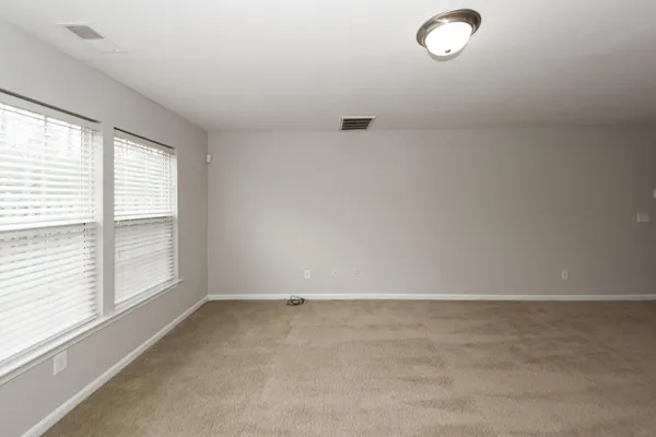 $2,000 | 1218 Vistiana Drive, North Charleston, SC 29420