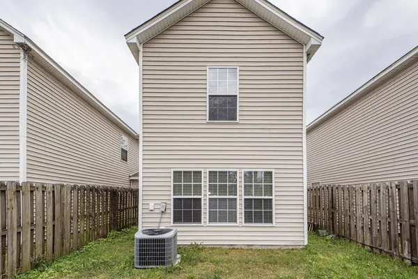 $2,000 | 1218 Vistiana Drive, North Charleston, SC 29420