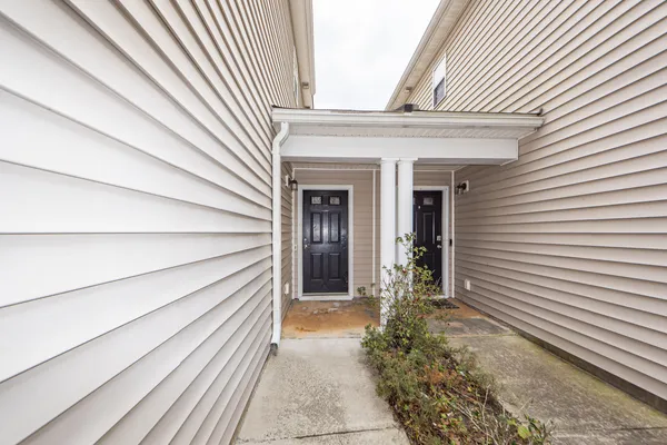 $2,000 | 1218 Vistiana Drive, North Charleston, SC 29420